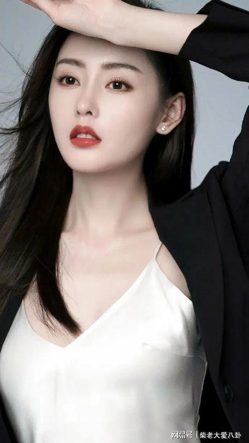 张天爱李现最新爆料,甜蜜互动引粉丝尖叫,剧情走向再掀热议 第3张 张天爱李现最新爆料,甜蜜互动引粉丝尖叫,剧情走向再掀热议 第3张